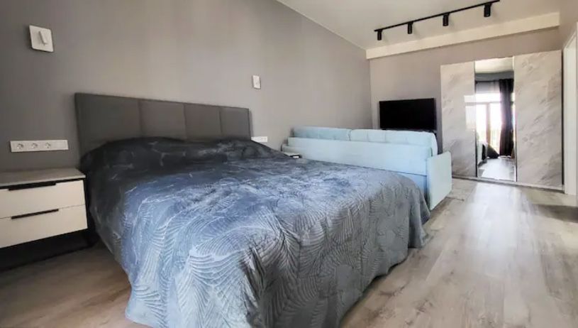 Сдается 2 комнатная квартира в центре города в районе Океан