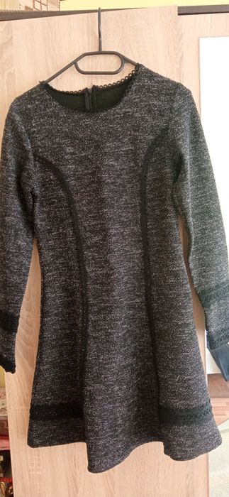 Елегантна рокля в сиво