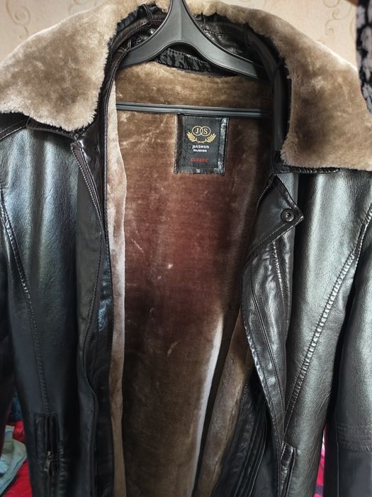 Продам куртку кожа