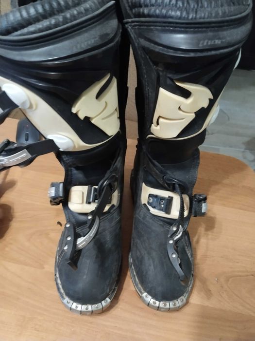 топовые Мотоботы Thor, мотокросс и эндуро. катал полтора месяца 40size