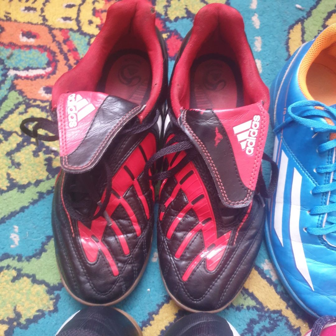 Adidași de fotbal