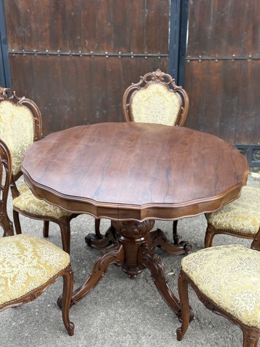 Masa extensibila cu 5 scaune