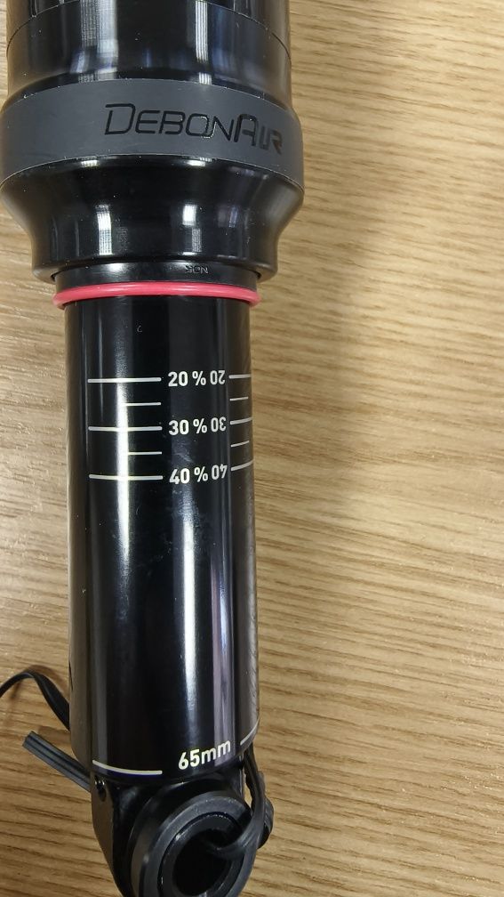 Заден амортисьор/Шок Rock Shox Deluxe Select+ 205x65mm Trunion