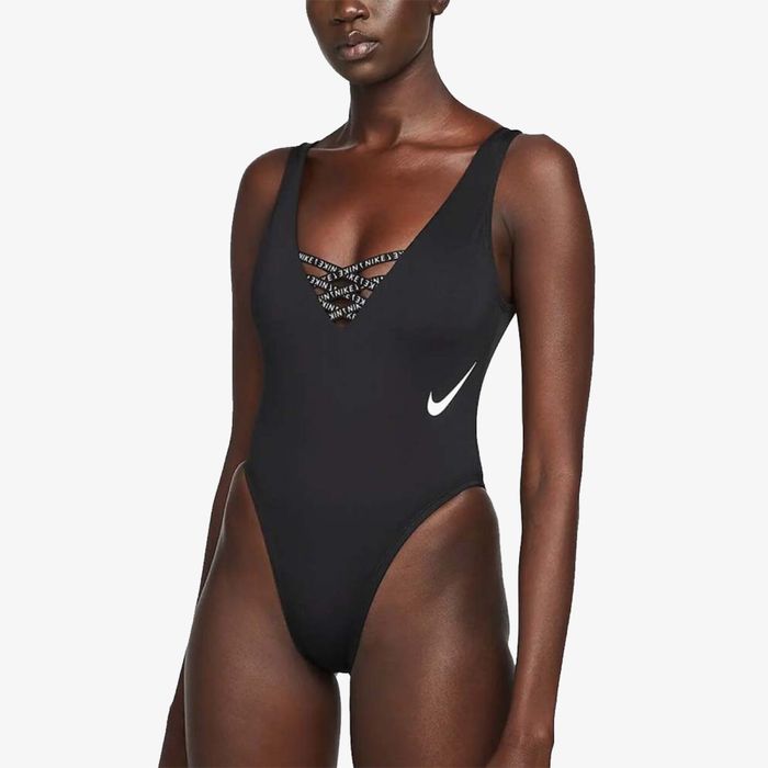 Нов цял бански костюм Nike XS