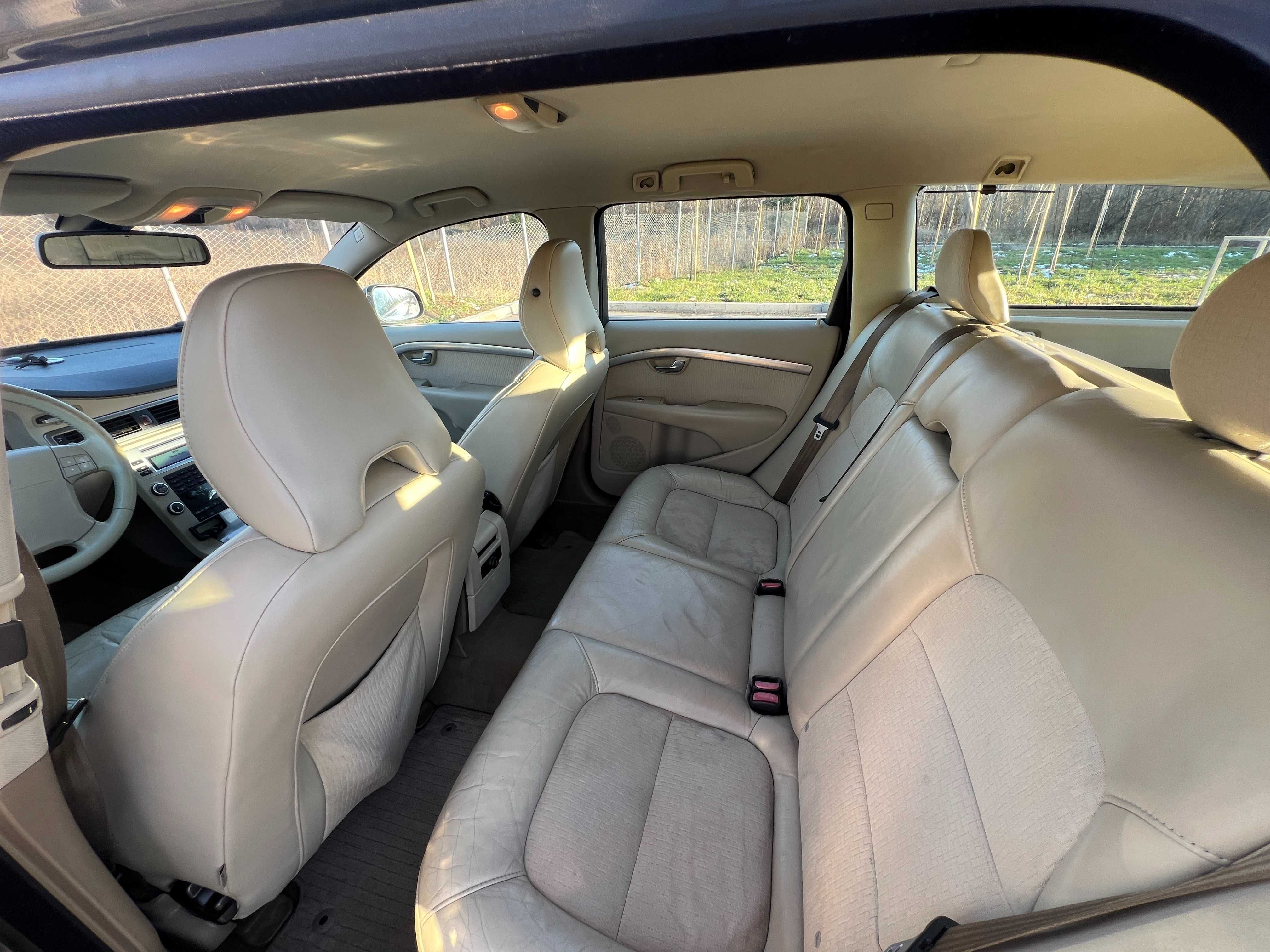 Volvo V70 + комплект летни гуми