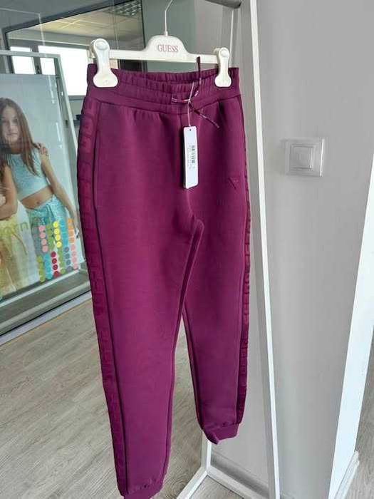 Детско спортно долнище GUESS Kids / 14 г