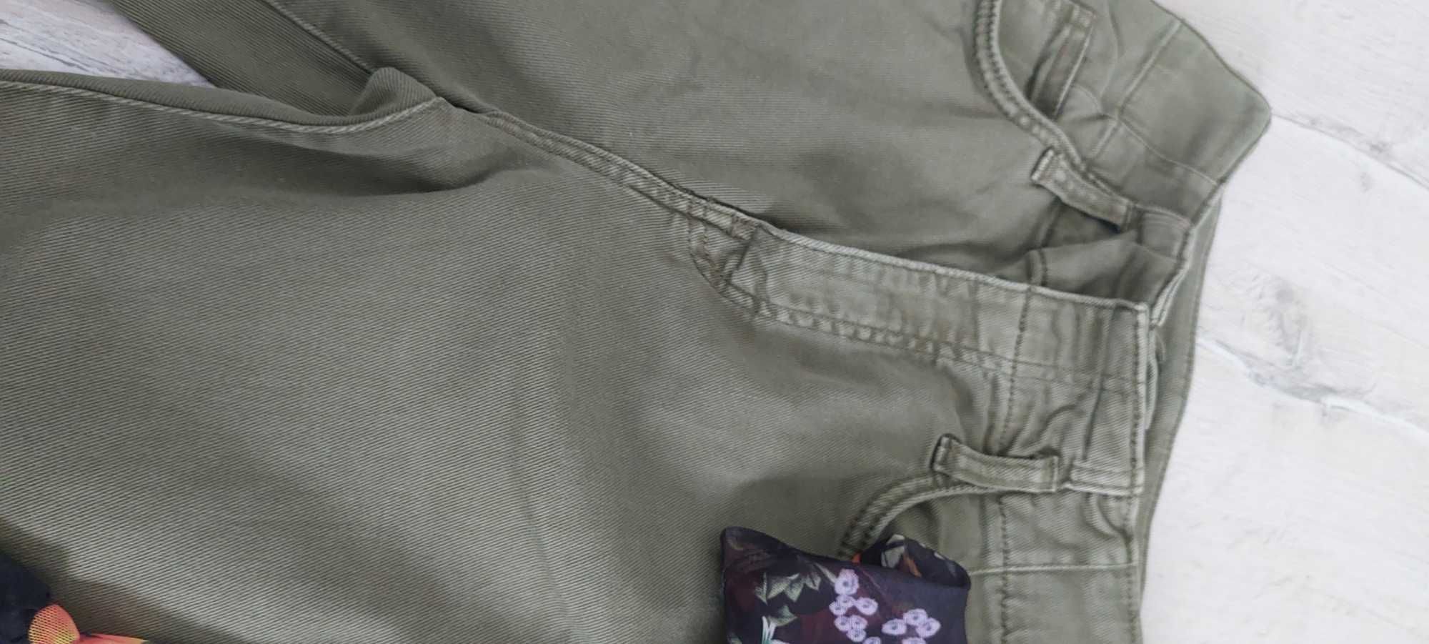 Pantaloni Breska talie inalta+tricou voal cu flori