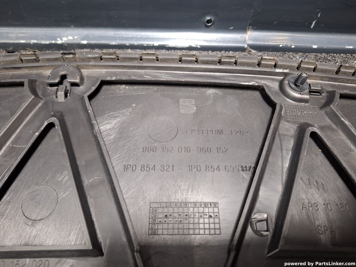 Grila capota SEAT LEON II (1P1) [ 2005 - 2013 ] TDI (BKC, BLS, BXE) 77KW|105HP OEM 1P0854321