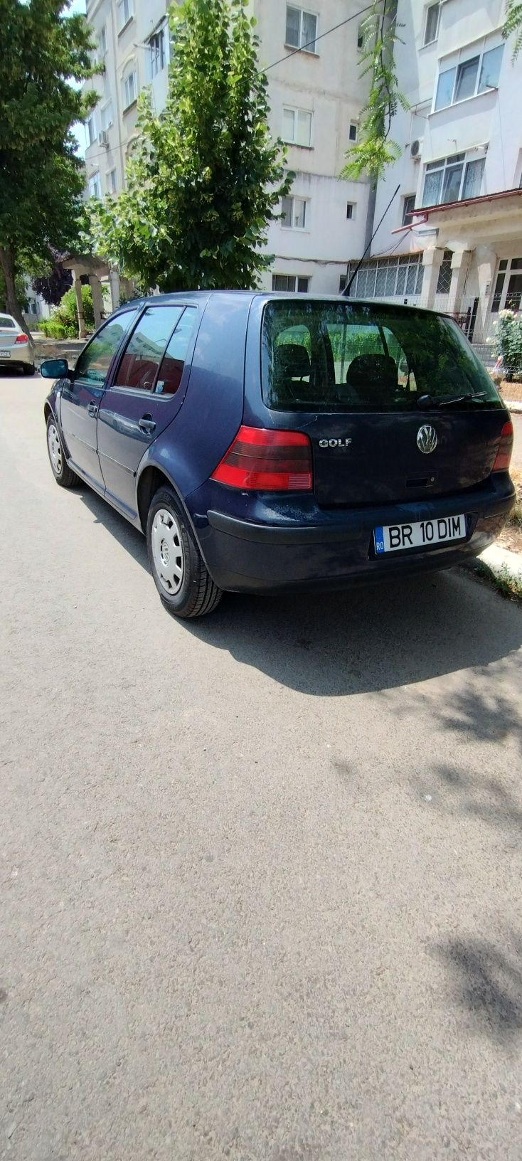 Vând Golf 4 1.4 16V