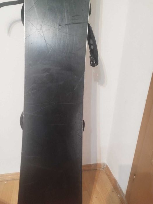 Продавам сноуборд с автомати