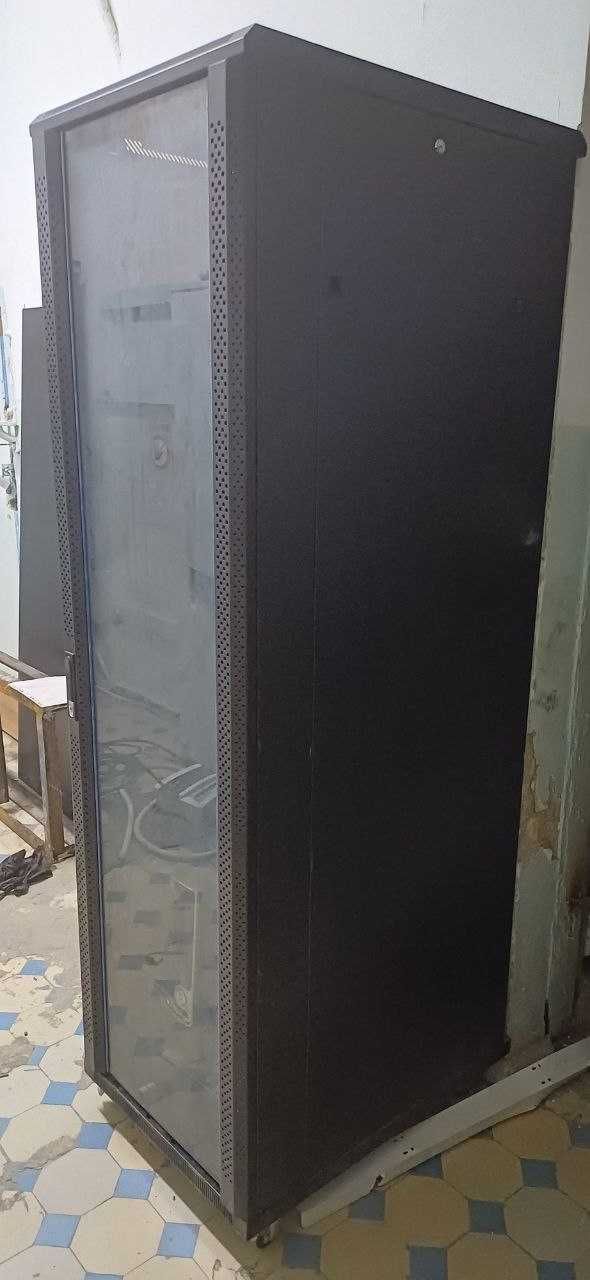 Serverniy shkaf sotiladi Arzon narxda 42U 600x750x2000мм (Б/у)