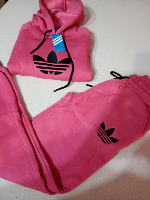 Дамски екипи, триконечна вата, лого бродерия