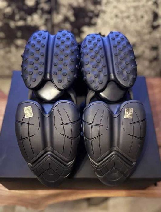 Adidasii/Sneakers Balmain Unicorn black