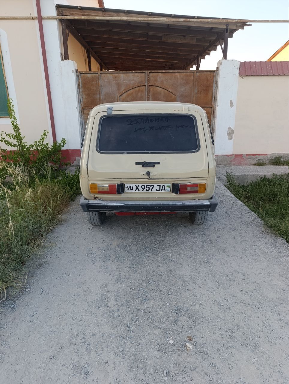 Niva 2121 Sotiladi