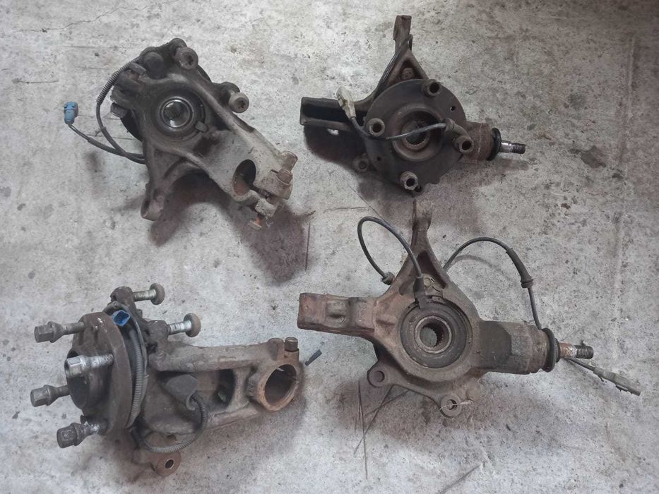 Citroen C3 C4, fuzeta completa cu rulment si senzor ABS