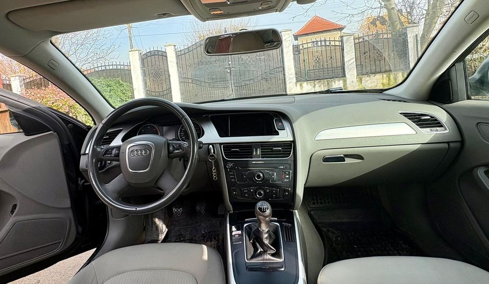 Vând Audi A4 B8 2009