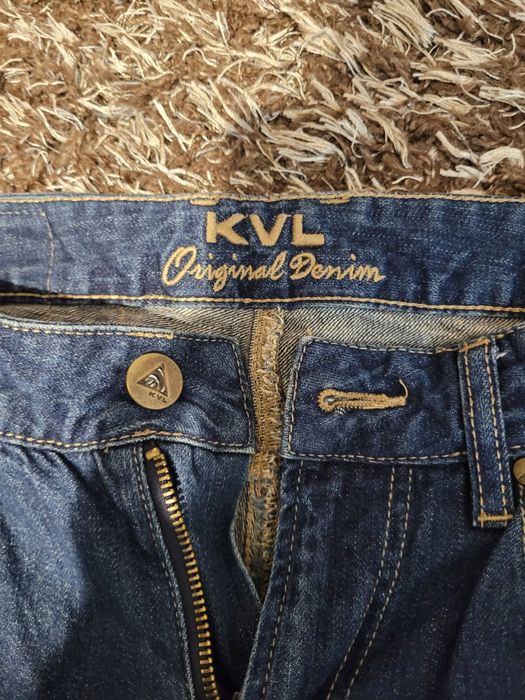 Pantaloni ,blugi in stare buna KVL.