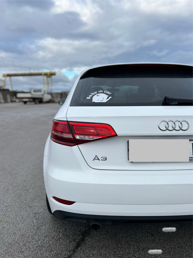 Audi A3 30TFSI 2019г. с регистрация