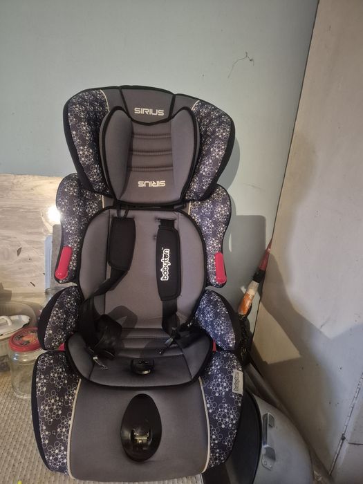 Детское автокресло