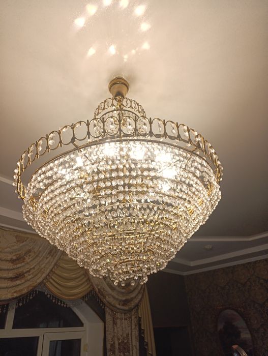 Продам люстру хрустальная