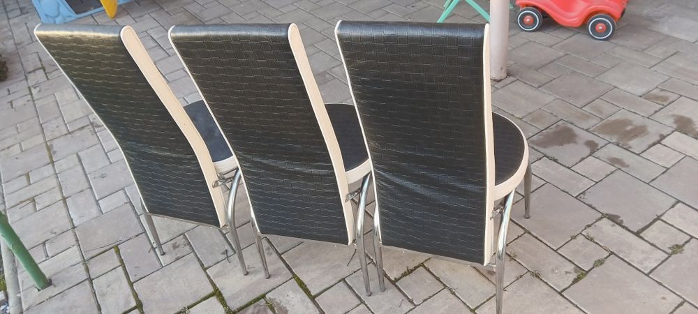 Vând masa sticla si 6 scaune bucătărie