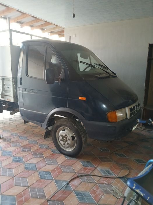 Машина Газель 3102