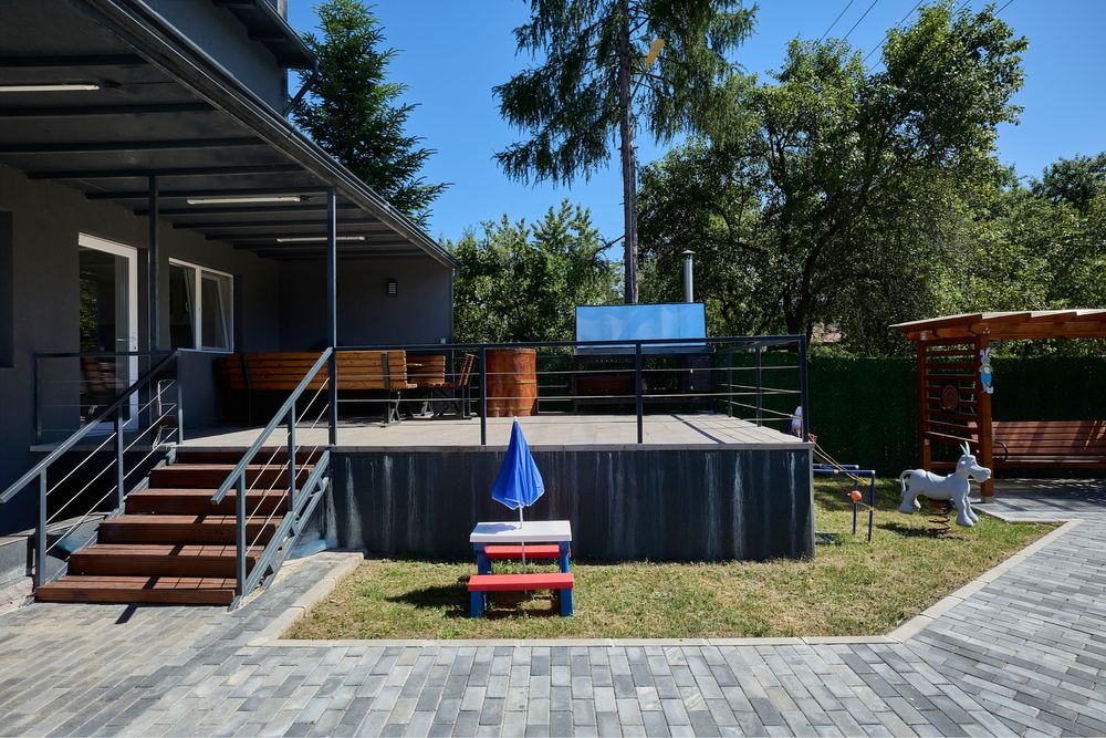 Casa noua (2025)+Teren 600 m2 .Comarnic langa Sinaia), cartier Poiana.