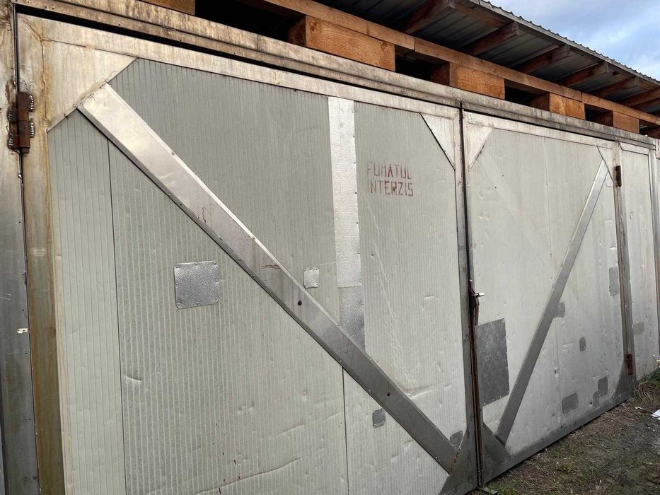 Vand uscator cherestea si masina gaurit multiplu.