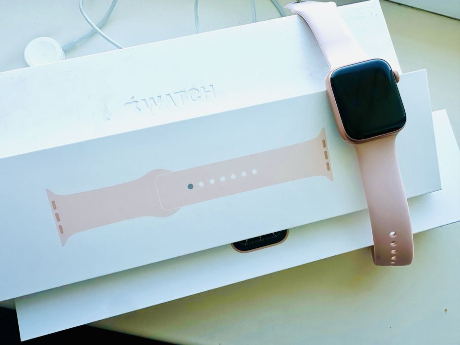 Продаю apple watch 5 series