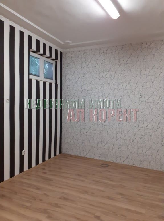 Дава се под наем Офис в Варна, Гръцка махала - 75 кв.м за 700 € - Снимка #4