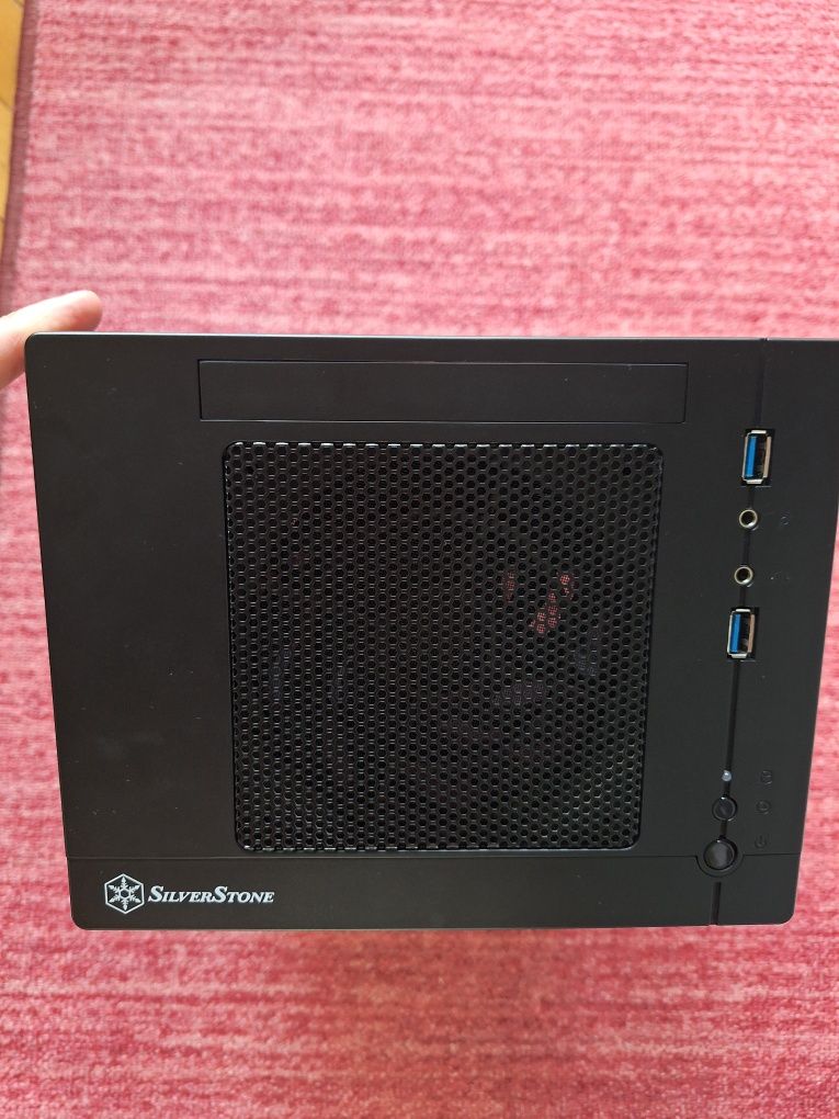 SilverStone SG05 LITE , страхотна ITX кутия!