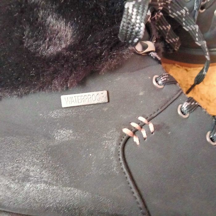 Vand bocanci(skekers)shoes