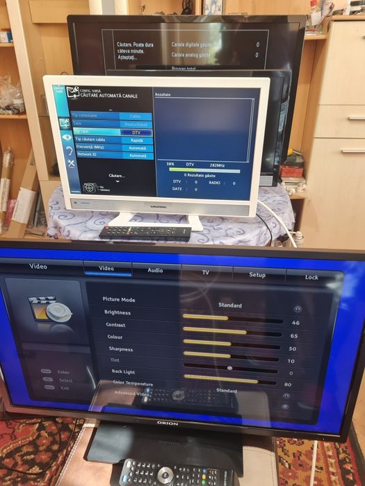 Vând tv led samsung 56cm