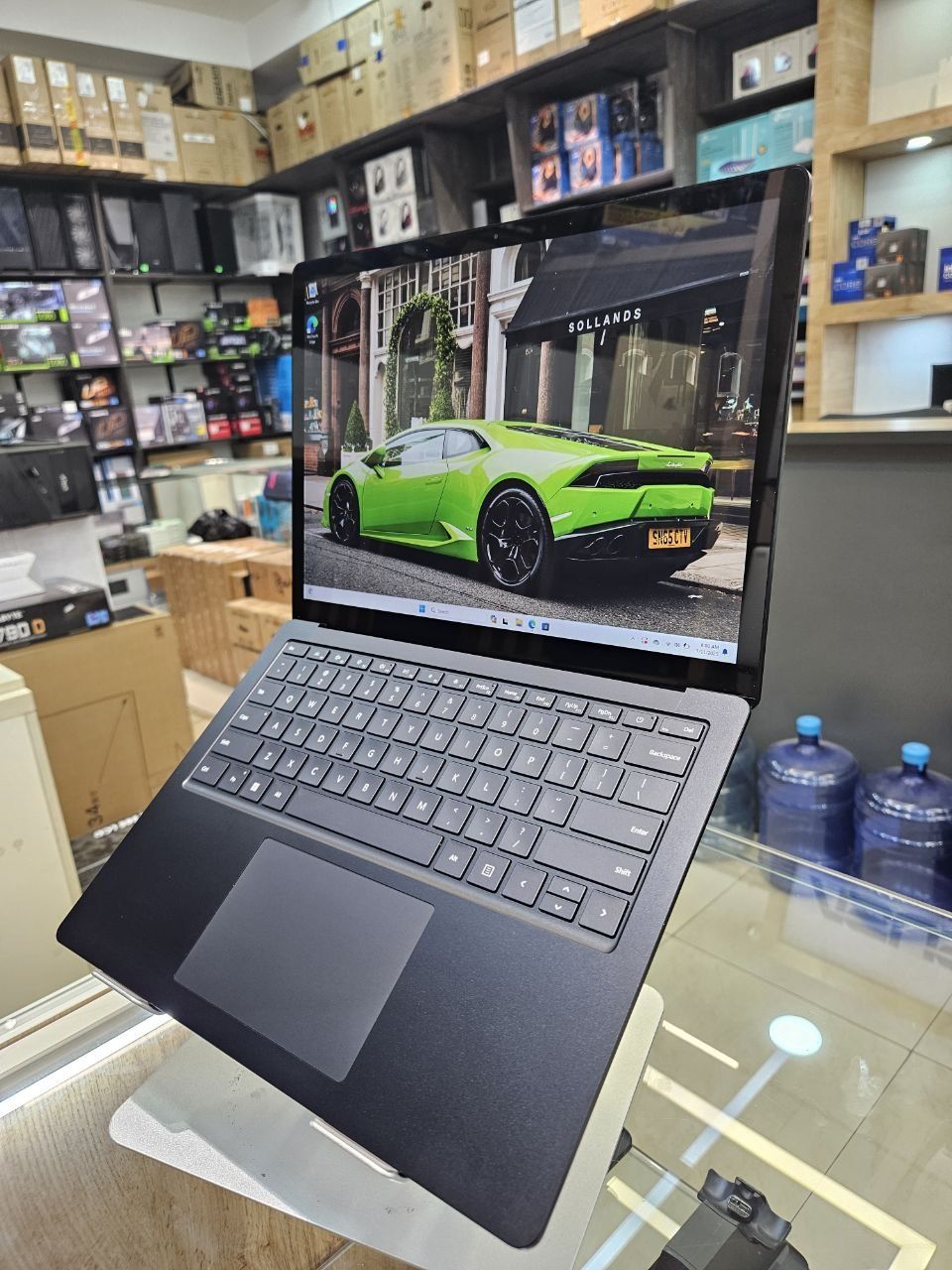 Nomi: Microsoft Surface