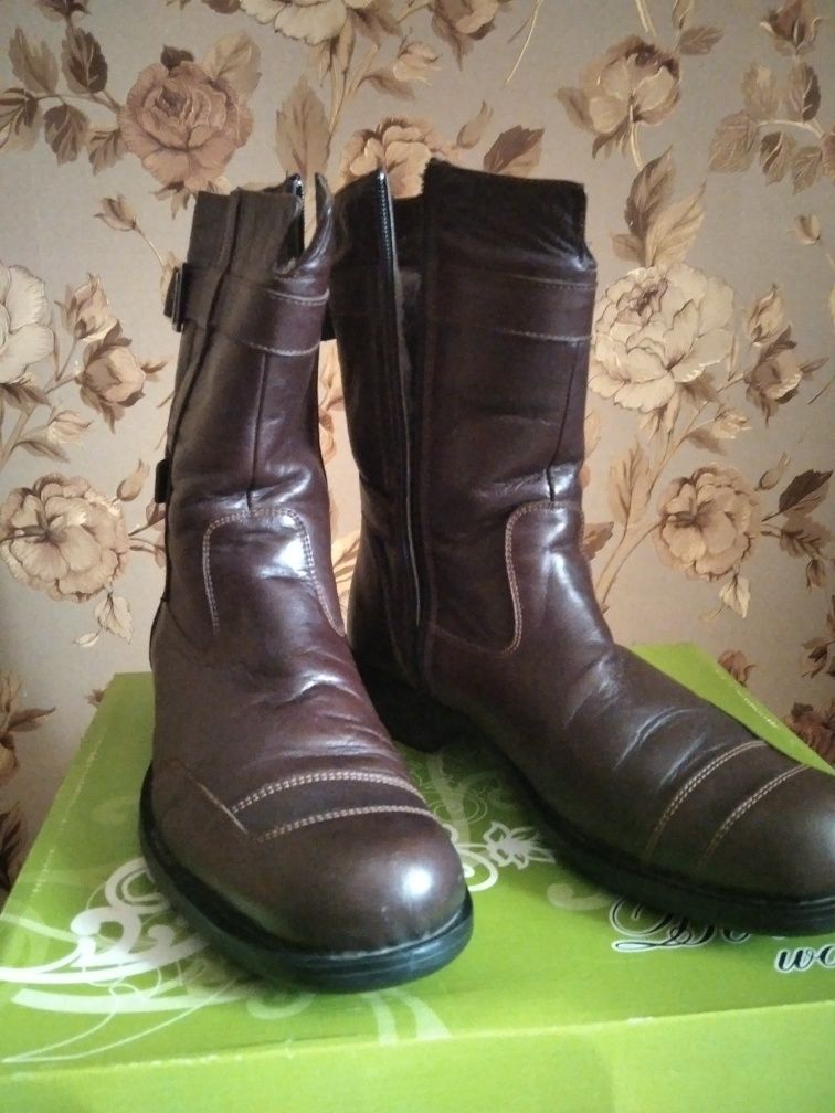 Продам ботинки зимние