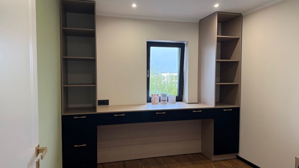 Mobilier birou plus dulapuri si sertare birou