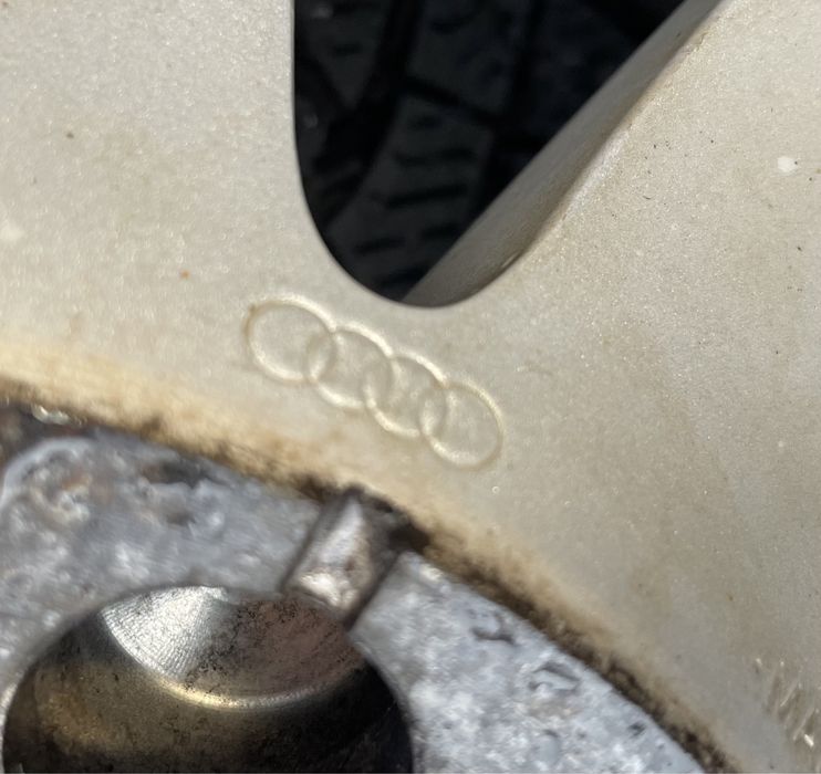 Jante Audi A4, A5, A6 echipate cu Anvelope Iarna 225/60/17 Pirelli