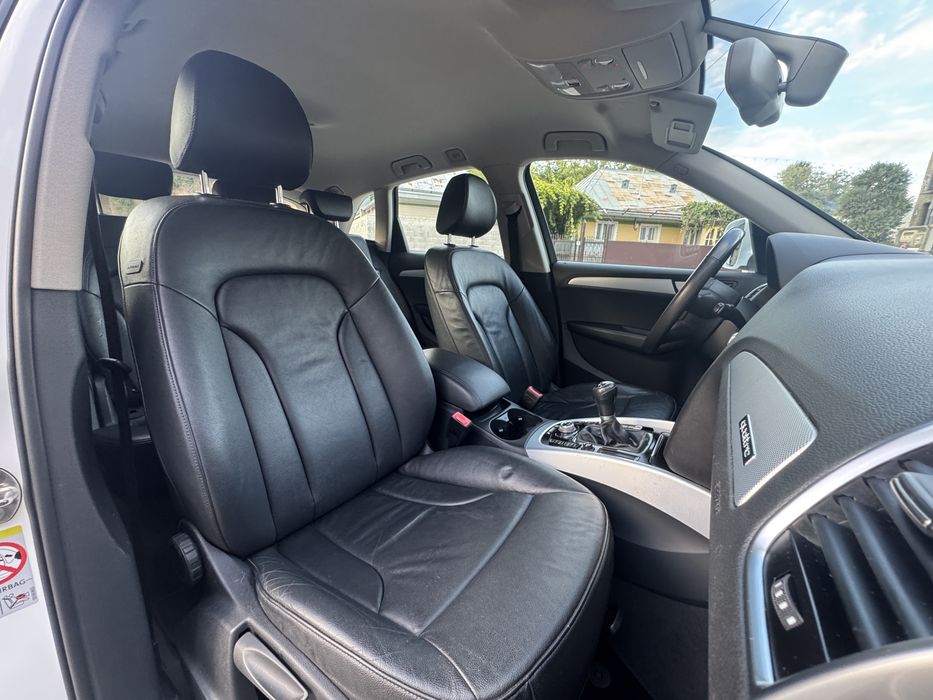 Audi Q5 2.0 TDI  QUATTRO/ euro5 / bixenon / Navi