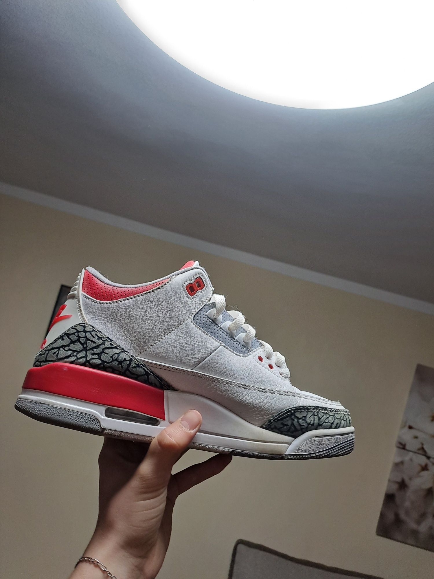 Jordan 3 fire red