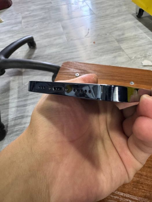 Iphone 12 pro oclmaga