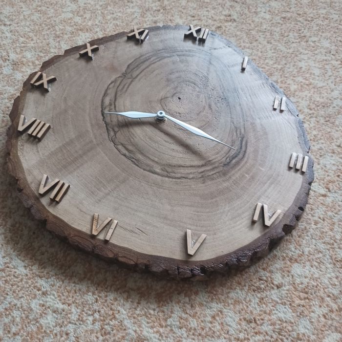 Ceas din lemn de nuc diametru 32cm