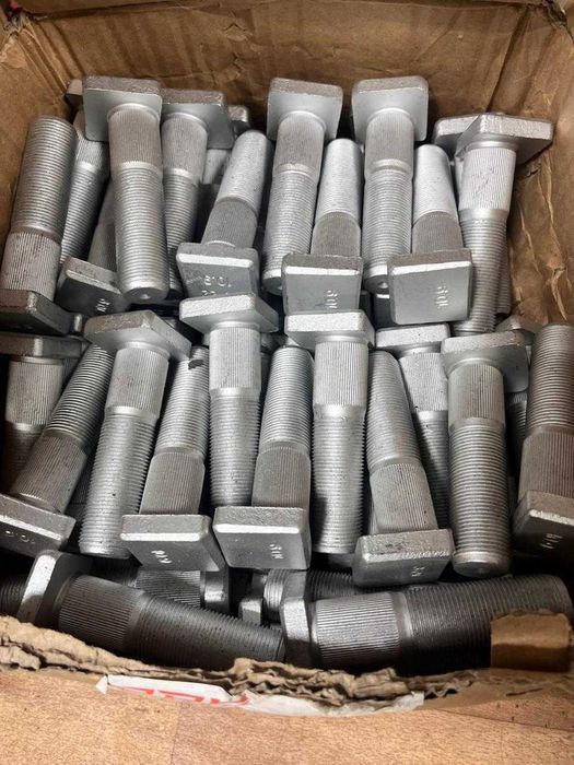 Шпильки колёсные на прицепы Тонар.