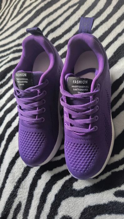 Adidași mov dama