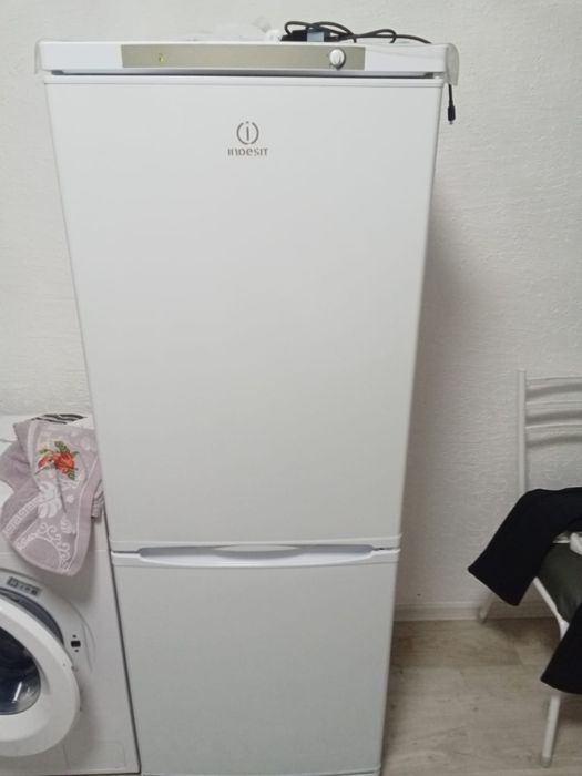 Срочно продам холодильник