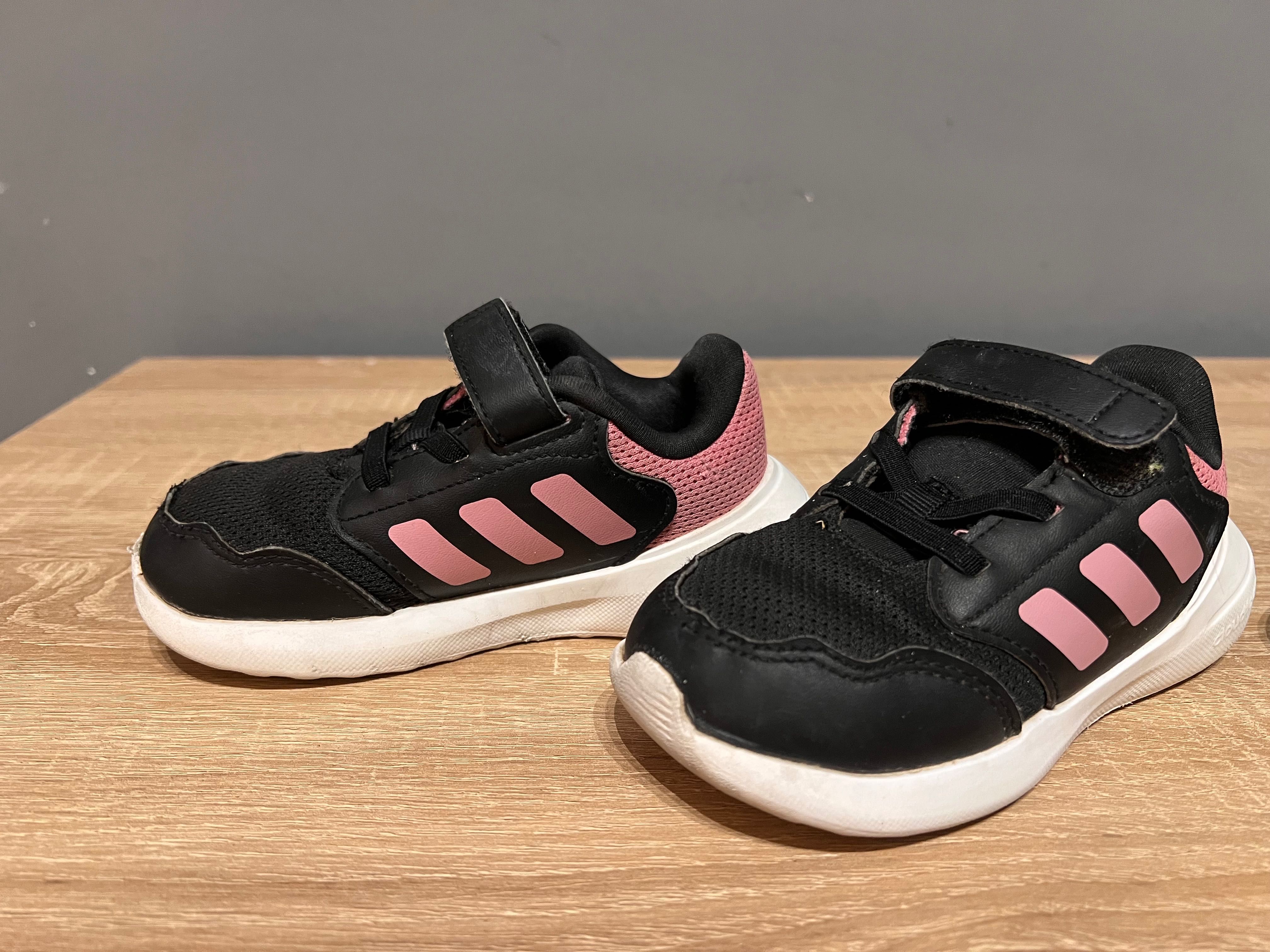 Маратонки Adidas / Nike 25р. - детски