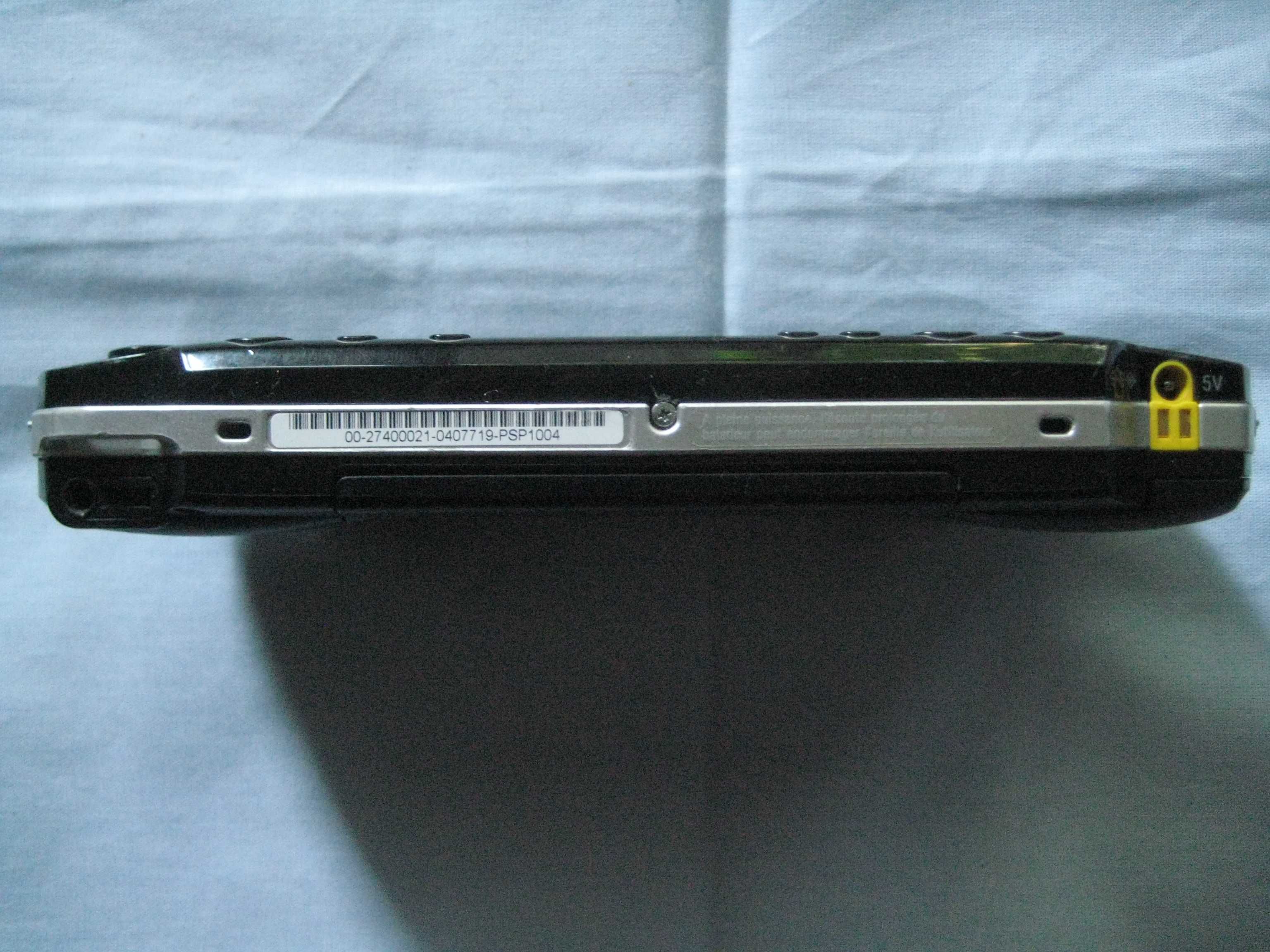 Продавам конзола PSP-1004fat