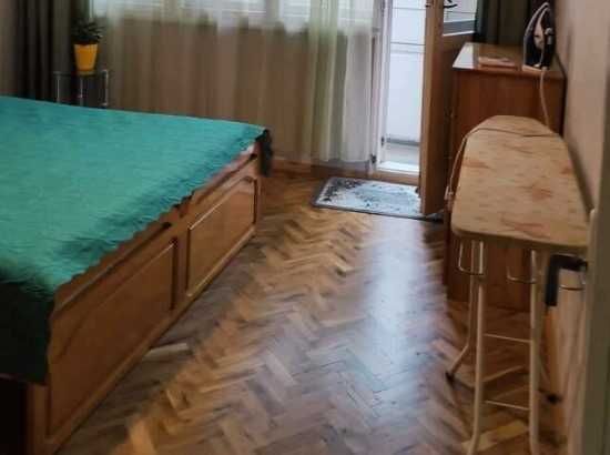 Дава се под наем Тристаен апартамент в Пловдив, Център - 77 кв.м за 229.5 € - Снимка #1