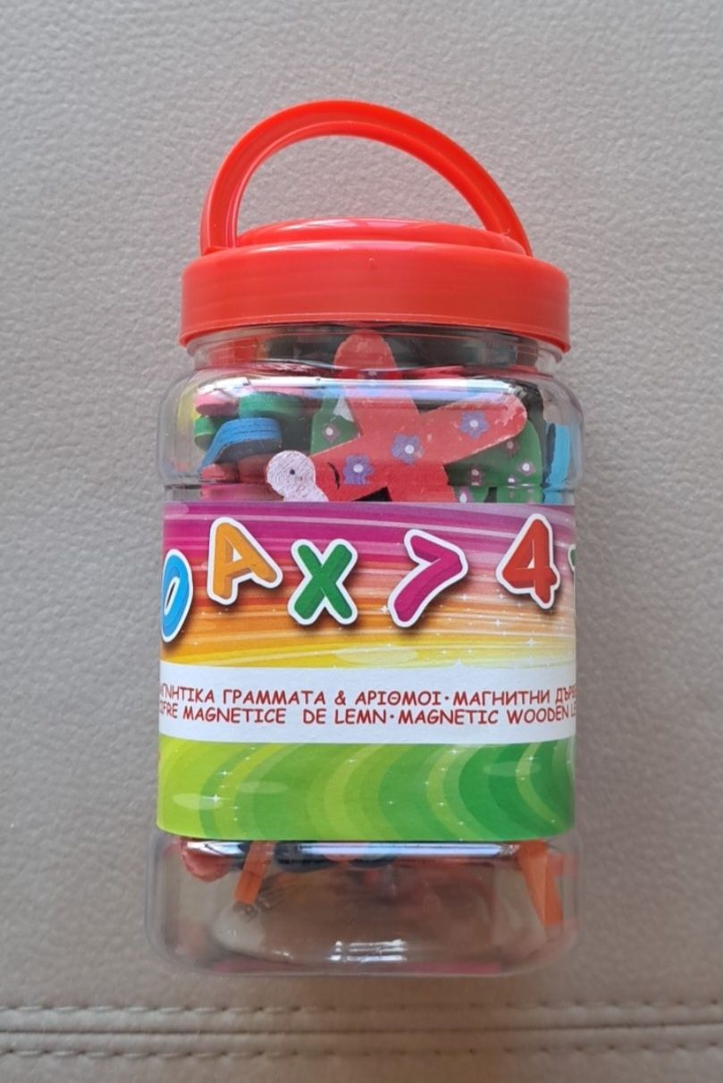 Дървени детски играчки.