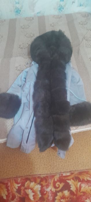 Парка  женская в отличном состоянии размер 50,52