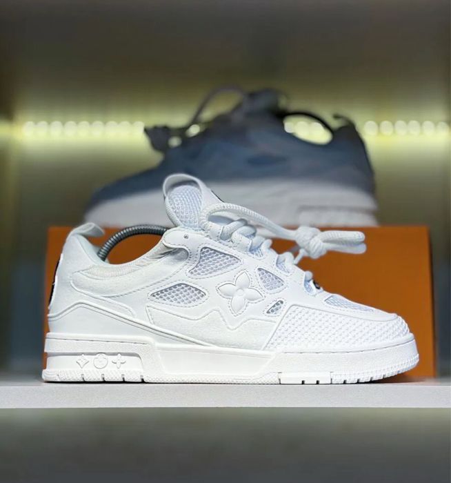 LV skate triple white